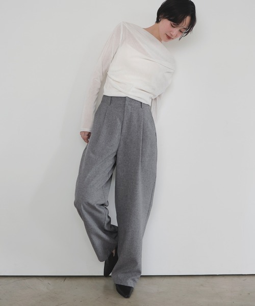 LIAN(リアン)の「【セットアップ対応】タックストレートスラックス(その他パンツ・レディース・ブラウン/チャコールグレー・FREE)」の5枚目の写真