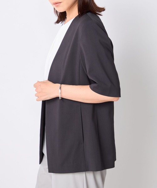 GALLORIA(ギャローリア)の「【セットアップで着られる】接触冷感・吸汗速乾 ブリーズノーカラー半袖JK(ノーカラージャケット・レディース・チャコールグレー/ブラウン・L/LL/M/S)」の4枚目の写真
