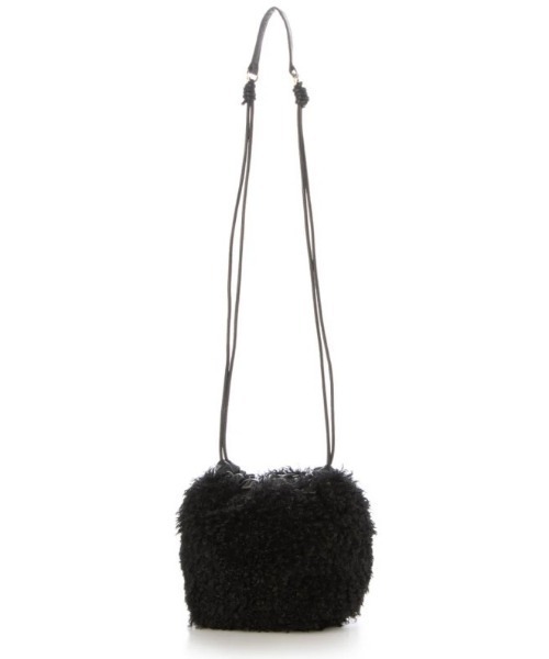 CACHELLIE（カシェリエ）の「F/FUR RE:巾着 SHOULDER（ショルダーバッグ・レディース・ブラック/ベージュ/グレイッシュベージュ・FREE）」の2枚目の写真