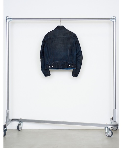 NVRFRGT(ネヴァーフォーゲット)の「DENIM TRUCKER JACKET(デニムジャケット・メンズ・インディゴブルー・2)」の3枚目の写真
