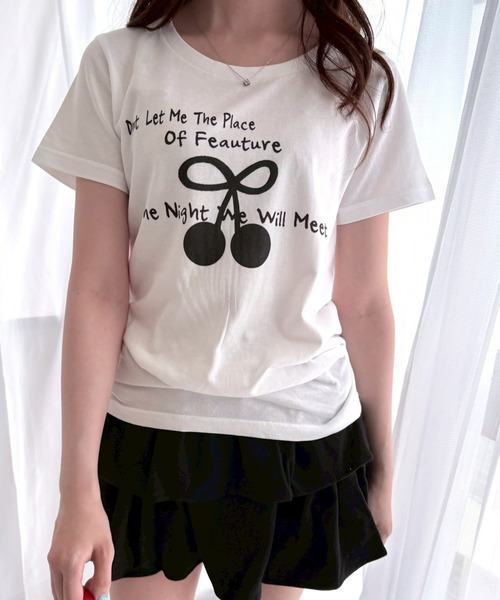 fiere(フィエール)の「リボン×チェリープリントショート丈半袖Tシャツ(Tシャツ/カットソー・レディース・ホワイト・WM)」の4枚目の写真