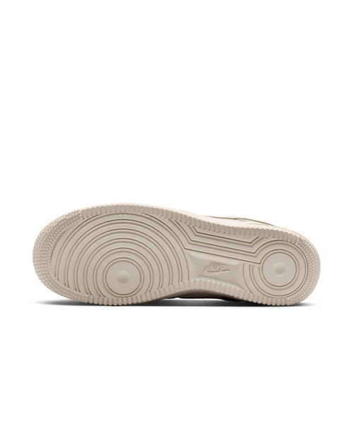 NIKE（ナイキ）の「NIKE/ナイキ WS ｴｱ ﾌｫｰｽ 1 ﾚﾄﾛ PRM（スニーカー・レディース・ベージュ・24cm/23.5cm/23cm/22.5cm/25cm/24.5cm/22cm）」の7枚目の写真