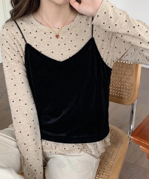 Ritzy(リッツィー)の「ベロアキャミソール+ドット柄トップス レイヤード 2点セット(Tシャツ/カットソー・レディース・グレー/ベージュ・FREE)」の2枚目の写真