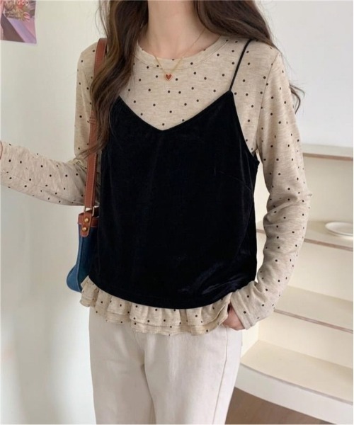 Ritzy(リッツィー)の「ベロアキャミソール+ドット柄トップス レイヤード 2点セット(Tシャツ/カットソー・レディース・グレー/ベージュ・FREE)」の6枚目の写真
