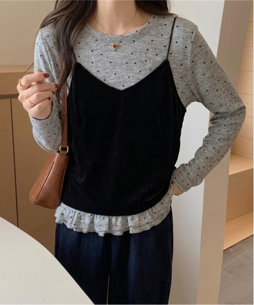 Ritzy(リッツィー)の「ベロアキャミソール+ドット柄トップス レイヤード 2点セット(Tシャツ/カットソー・レディース・グレー/ベージュ・FREE)」の4枚目の写真