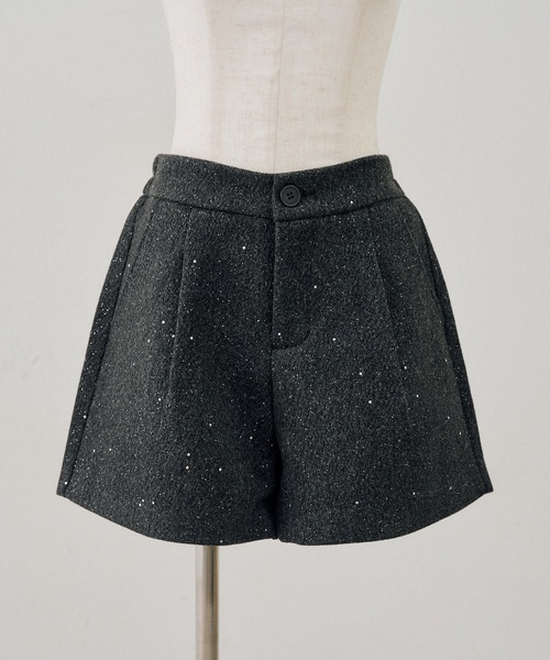 continuer de NICE CLAUP(コンティニューデナイスクラップ)の「キラキラショートパンツ(その他パンツ・レディース・チャコールグレー/ブラック・FREE)」の1枚目の写真