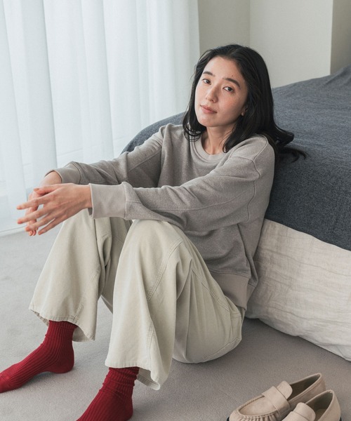 URBAN RESEARCH DOORS(アーバンリサーチドアーズ)の「コンパクトラメスウェット(スウェット・レディース・ベージュ系その他/グレー・FREE)」の13枚目の写真