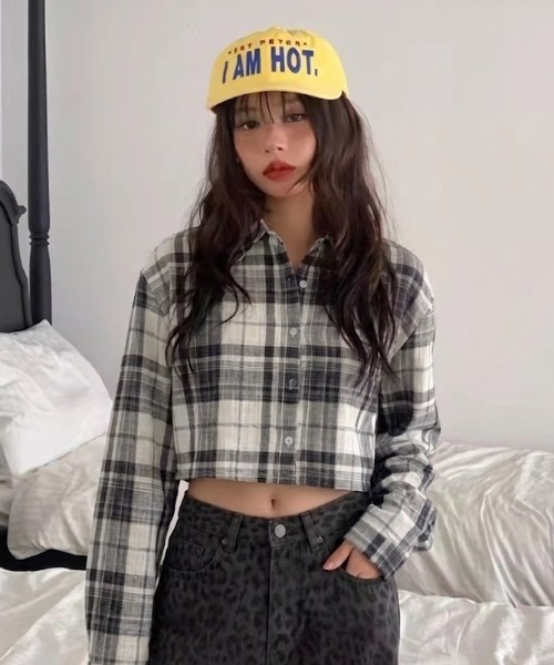 AVYL(アヴィル)の「クロップド丈シアーチェックシャツ(シャツ/ブラウス・レディース・グリーン/ブルー/ブラック・M)」の6枚目の写真