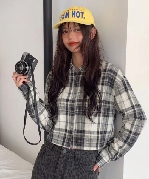 AVYL(アヴィル)の「クロップド丈シアーチェックシャツ(シャツ/ブラウス・レディース・グリーン/ブルー/ブラック・M)」の13枚目の写真