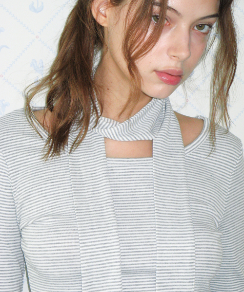 AMESWORLDWIDE（アメスワールドワイド）の「CLASSIC SCARF LS TEE GREY（Tシャツ/カットソー・レディース・その他・MEDIUM/SMALL）」の3枚目の写真