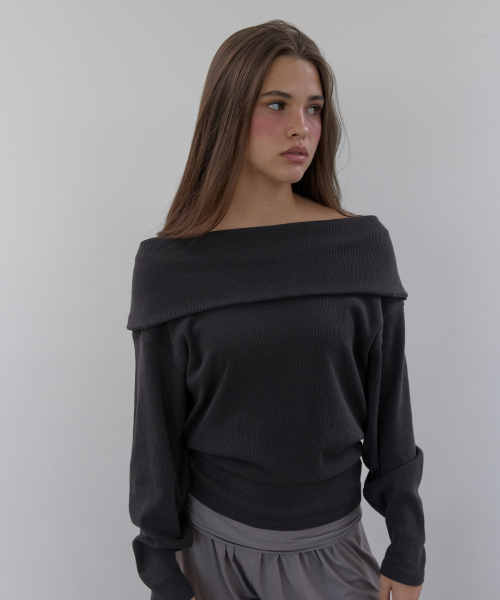 ASURA(アスラ)の「MULTI FOLD NECK T (CHARCOAL)(Tシャツ/カットソー・レディース・その他・OS)」の2枚目の写真