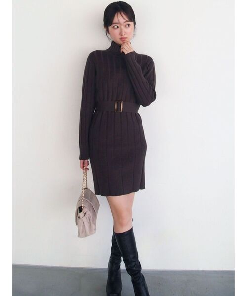 RESEXXY(リゼクシー)の「ワイドリブニットワンピース(ワンピース・レディース・ブラウン/アイボリー/レッド/ブラック・SMALL/MEDIUM)」の17枚目の写真