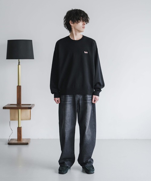 PENNEYS(ぺニーズ)の「PENNEYS ペニーズ 別注コラボ ワンポイントワッペンロゴ刺繍クルーネックハイゲージ長袖ニット(ニット/セーター・メンズ・ネイビー/ブラック/グレイッシュベージュ/チャコール/オフホワイト・L/XL/M)」の18枚目の写真