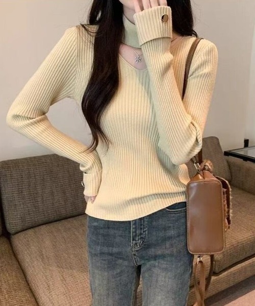Beststore（ベストストア）の「チョーカー風 ネックデザイン リブ ニット トップス 秋冬（ニット/セーター・レディース・ホワイト/ブラック/ベージュ/ワインレッド・FREE）」の9枚目の写真