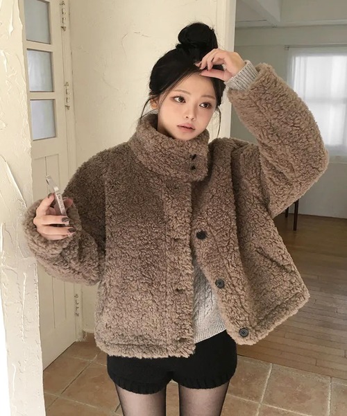 HALEY PESCA(ヘーリーペスカ)の「HALEY PESCA/ボア スタンドカラー ショートジャケット(ブルゾン・レディース・ブラウン/アイボリー/ホワイト・FREE)」の20枚目の写真