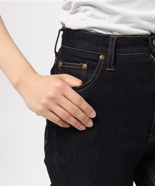 Kastane（カスタネ）の「ハイウエストデニムパンツ（デニムパンツ・レディース・ネイビー・1/2）」の7枚目の写真