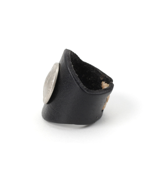 RODEO CROWNS WIDE BOWL（ロデオクラウンズワイドボウル）の「コインモチーフ レザー リング（リング・レディース・ブラック/ブラウン・FREE）」の3枚目の写真