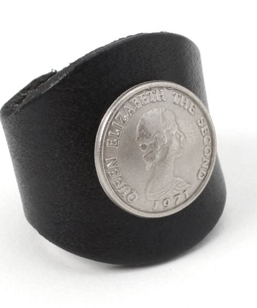 RODEO CROWNS WIDE BOWL（ロデオクラウンズワイドボウル）の「コインモチーフ レザー リング（リング・レディース・ブラック/ブラウン・FREE）」の5枚目の写真