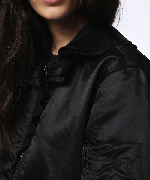 DIESEL(ディーゼル)の「00SVJE0TANV(ブルゾン・レディース・カーキオリーブ/ブラック/バーガンディー・SMALL/XX-SMALL/X-SMALL/MEDIUM/LARGE)」の18枚目の写真