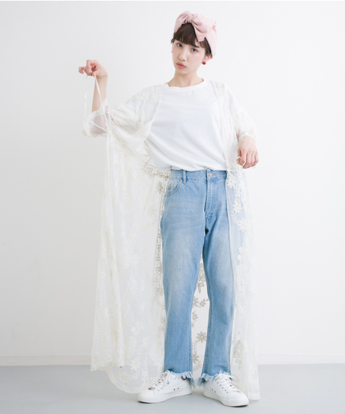 MERLOT(メルロー)の「花柄総レースマキシガウン4989(カーディガン/ボレロ・レディース・ホワイト/ベージュ/ブラック・FREE)」の3枚目の写真