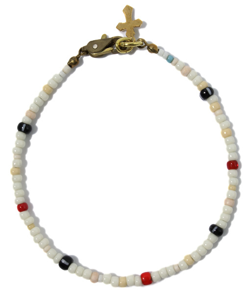 BEAMS（ビームス）の「ROSETTA PRAYER / シングルブレス（ブレスレット・メンズ・ホワイト/ブラック/レッド/ネイビー・ONE SIZE）」の7枚目の写真