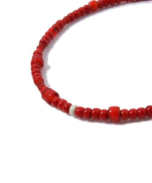 BEAMS（ビームス）の「ROSETTA PRAYER / シングルブレス（ブレスレット・メンズ・ホワイト/ブラック/レッド/ネイビー・ONE SIZE）」の8枚目の写真