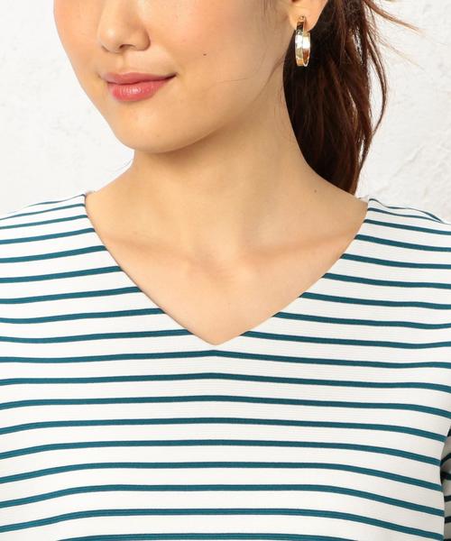 green label relaxing（グリーンレーベルリラクシング）の「KF リップルボーダー Vネック カットソー ◆（Tシャツ/カットソー・レディース・ブラック/パープル/ケリー・FREE）」の12枚目の写真