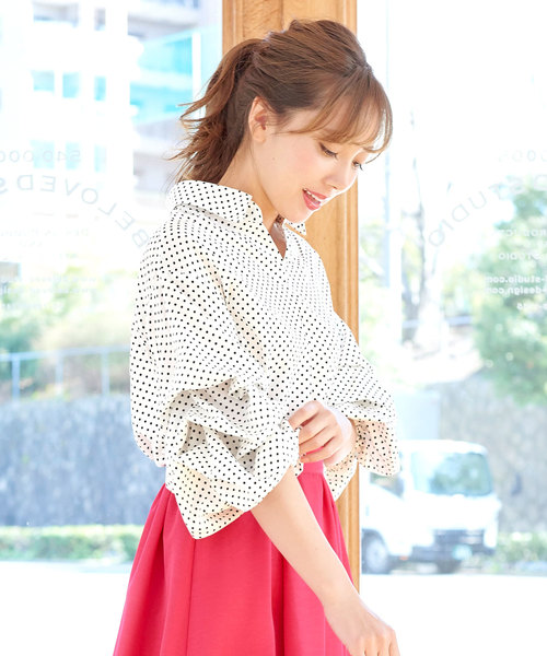 KOBE LETTUCE（コウベレタス）の「[ドット柄/ギンガムチェック柄/無地]ボリュームスリーブスキッパーシャツブラウス/レディーストップス[C3206]神戸レタス（シャツ/ブラウス・レディース・オフホワイト/ピンク/サックスブルー/チェック/ドット/ブラック系その他/イエロー・FREE）」の6枚目の写真