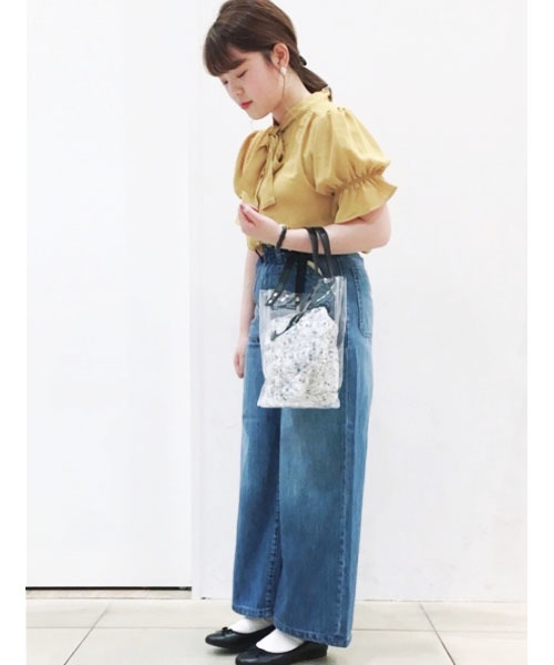 earth music&ecology（アースミュージックアンドエコロジー）の「・ボウタイブラウス（シャツ/ブラウス・レディース・ブラック/ネイビー/アイボリー/イエロー・FREE）」の4枚目の写真