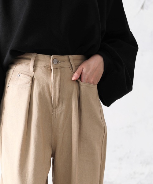 classicalelf（クラシカルエルフ）の「深めのタックが印象的。ハイウエストデニム＆チノ タックワイドパンツ（デニムパンツ・レディース・グレー/ブルー/カーキ/ワンウォッシュ/ナチュラル/ベージュ/ブラック/グリーン/ブラウン・SMALL/MEDIUM/LARGE/X-LARGE/XX-LARGE/XXX-LARGE）」の13枚目の写真