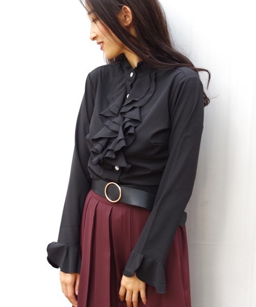 NARACAMICIE（ナラカミーチェ）の「ポリエステルストレッチスタンドフリルブラウス（シャツ/ブラウス・レディース・ブラック/ブラウン/ボルドー・SMALL/MEDIUM/LARGE）」の19枚目の写真