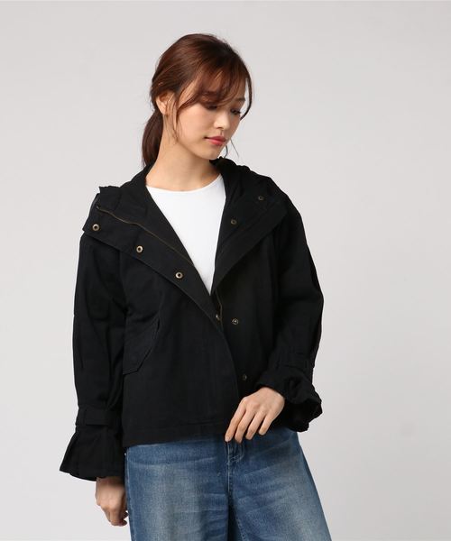 STYLEBLOCK（スタイルブロック）の「コットンフリルスリーブミリタリージャケット（モッズコート・レディース・ベージュ/ブラウン/カーキ/ブラック・M）」の2枚目の写真