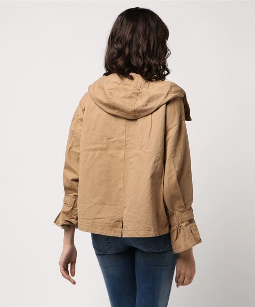 STYLEBLOCK（スタイルブロック）の「コットンフリルスリーブミリタリージャケット（モッズコート・レディース・ベージュ/ブラウン/カーキ/ブラック・M）」の6枚目の写真