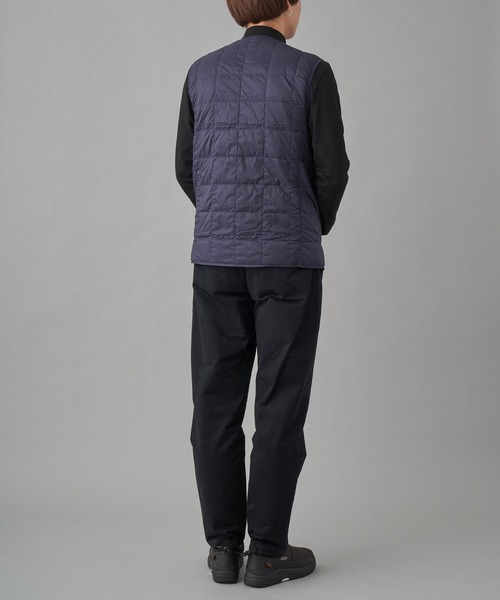 TAION（タイオン）の「TAION V NECK BUTTON DOWN VEST (TAION-001)（ダウンベスト・メンズ・ブラック/ネイビー/グレー・SMALL/MEDIUM/LARGE/X-LARGE/XX-LARGE）」の8枚目の写真