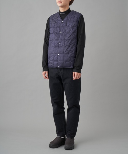 TAION（タイオン）の「TAION V NECK BUTTON DOWN VEST (TAION-001)（ダウンベスト・メンズ・ブラック/ネイビー/グレー・SMALL/MEDIUM/LARGE/X-LARGE/XX-LARGE）」の9枚目の写真