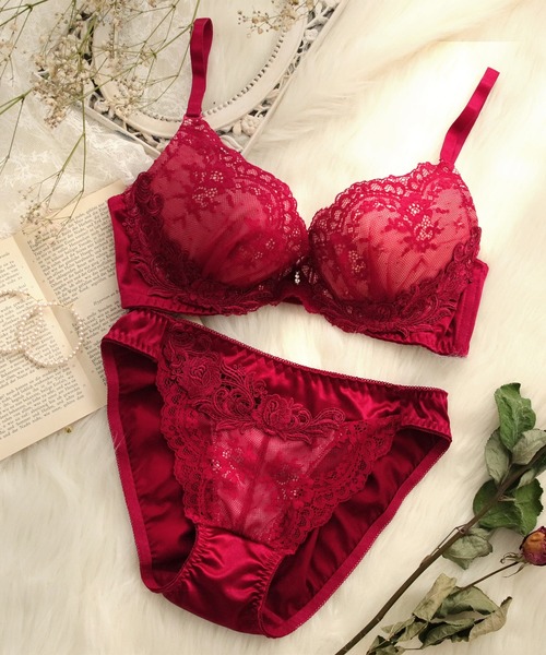 aimerfeel�i�G���t�B�[���j�́u�G���@���^�C���u���y�A�i�u��&�V���[�c�j�v�b�o�[�K���f�B�[