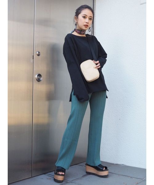 MURUA（ムルーア）の「ベーシックルーズロンT（Tシャツ/カットソー・レディース・ホワイト/ブラック/その他1・FREE）」の10枚目の写真