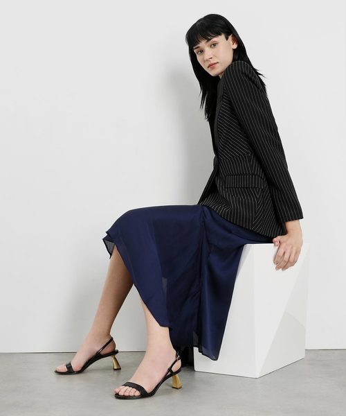 CHARLES & KEITH(チャールズ & キース)の「スカルプチャーヒール サンダル / Sculptural Heel Strappy Sandals(サンダル・レディース・ブラック/バーガンディー/ライトベージュ・22cm/22.5cm/23cm/23.5cm/24.5cm/25cm)」の9枚目の写真