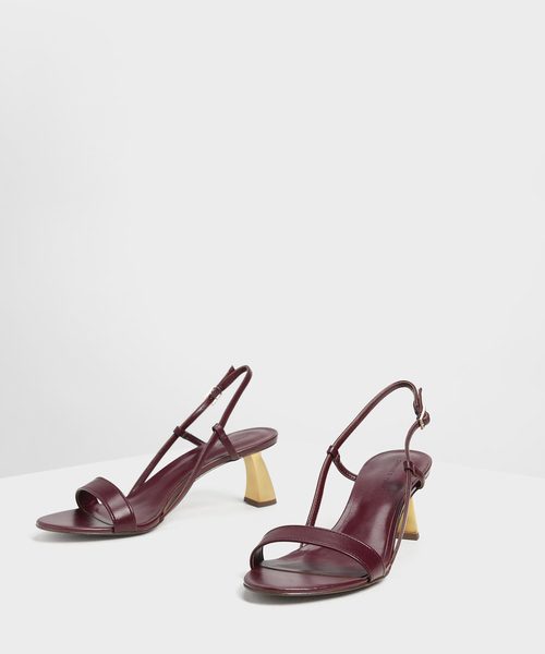 CHARLES & KEITH(チャールズ & キース)の「スカルプチャーヒール サンダル / Sculptural Heel Strappy Sandals(サンダル・レディース・ブラック/バーガンディー/ライトベージュ・22cm/22.5cm/23cm/23.5cm/24.5cm/25cm)」の17枚目の写真