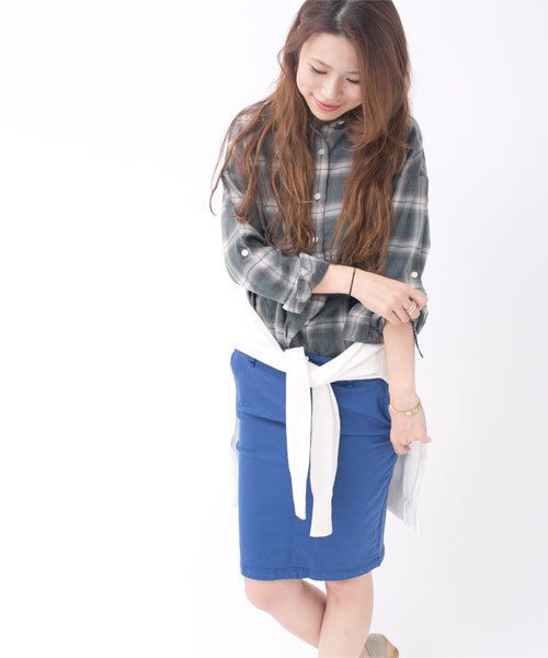 NANO universe(ナノユニバース)の「カラーペンシルスカート(スカート・レディース・オフホワイト/ベージュ/ブルー/グリーン/ブラック・38/36)」の5枚目の写真