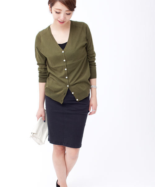 NANO universe(ナノユニバース)の「カラーペンシルスカート(スカート・レディース・オフホワイト/ベージュ/ブルー/グリーン/ブラック・38/36)」の3枚目の写真