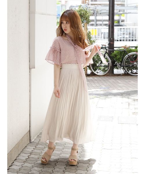 dazzlin（ダズリン）の「プリーツロングスカート（スカート・レディース・アイボリー/ブルー/ネイビー/ブラウン/ベージュ・FREE）」の19枚目の写真