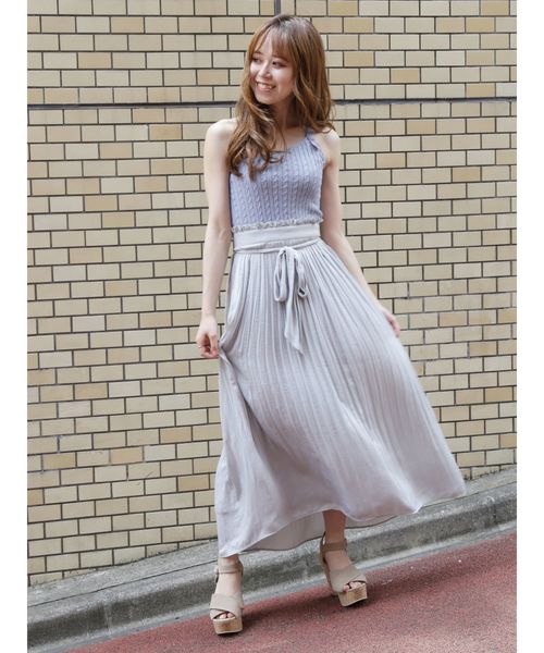 dazzlin（ダズリン）の「プリーツロングスカート（スカート・レディース・アイボリー/ブルー/ネイビー/ブラウン/ベージュ・FREE）」の9枚目の写真