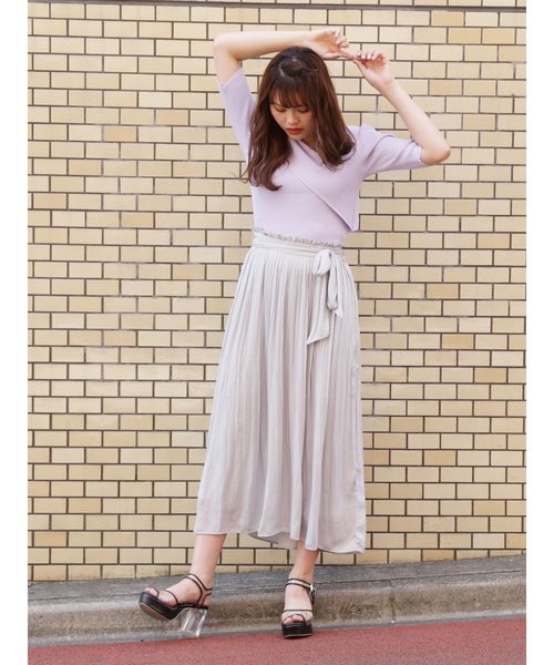 dazzlin（ダズリン）の「プリーツロングスカート（スカート・レディース・アイボリー/ブルー/ネイビー/ブラウン/ベージュ・FREE）」の12枚目の写真