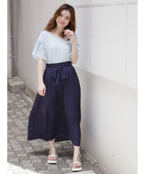 dazzlin（ダズリン）の「プリーツロングスカート（スカート・レディース・アイボリー/ブルー/ネイビー/ブラウン/ベージュ・FREE）」の13枚目の写真