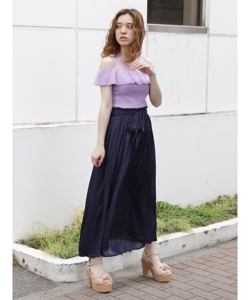 dazzlin（ダズリン）の「プリーツロングスカート（スカート・レディース・アイボリー/ブルー/ネイビー/ブラウン/ベージュ・FREE）」の17枚目の写真