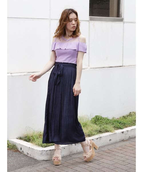 dazzlin（ダズリン）の「プリーツロングスカート（スカート・レディース・アイボリー/ブルー/ネイビー/ブラウン/ベージュ・FREE）」の11枚目の写真