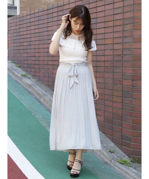 dazzlin（ダズリン）の「プリーツロングスカート（スカート・レディース・アイボリー/ブルー/ネイビー/ブラウン/ベージュ・FREE）」の18枚目の写真