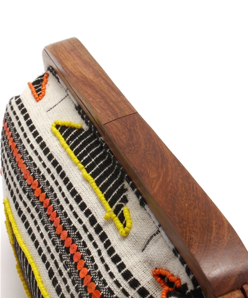 mystic（ミスティック）の「FASHONFORIO（クラッチバッグ・レディース・オフホワイト・ﾌﾘ-）」の3枚目の写真