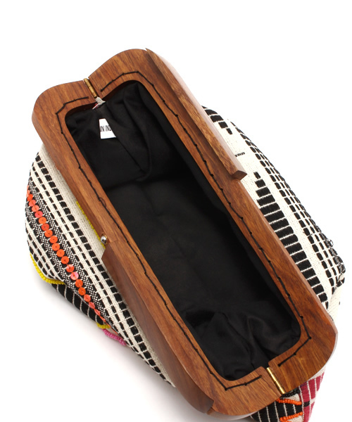 mystic（ミスティック）の「FASHONFORIO（クラッチバッグ・レディース・オフホワイト・ﾌﾘ-）」の4枚目の写真